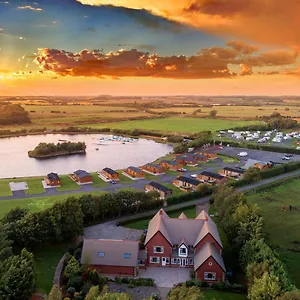  Lodge Ream Hills